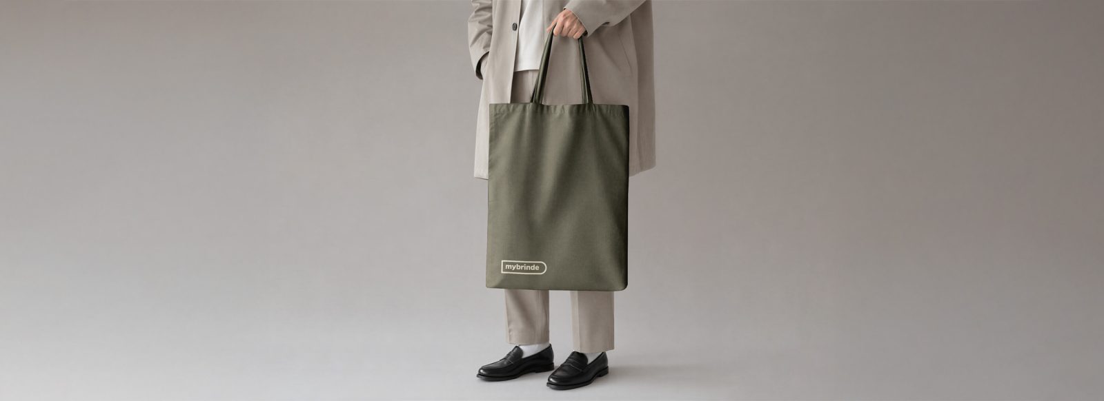 3. Sacos e Tote Bags Tote bag verde-oliva personalizada com logótipo mybrinde, saco ecológico reutilizável para brindes sustentáveis